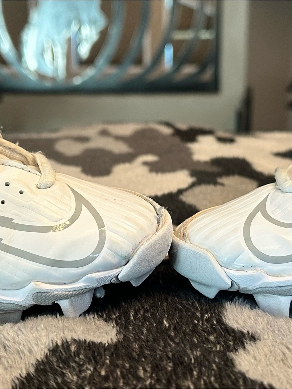 Nike Kids White and Light Gray Vapor Baseball Cleats (cleats only for sale) - Picture 3 of 8